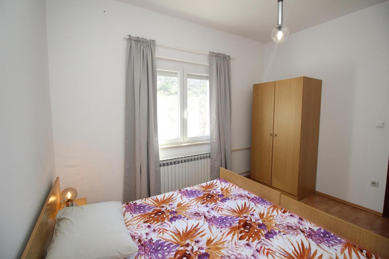 Apartments Vesna Пунат Екстер'єр фото