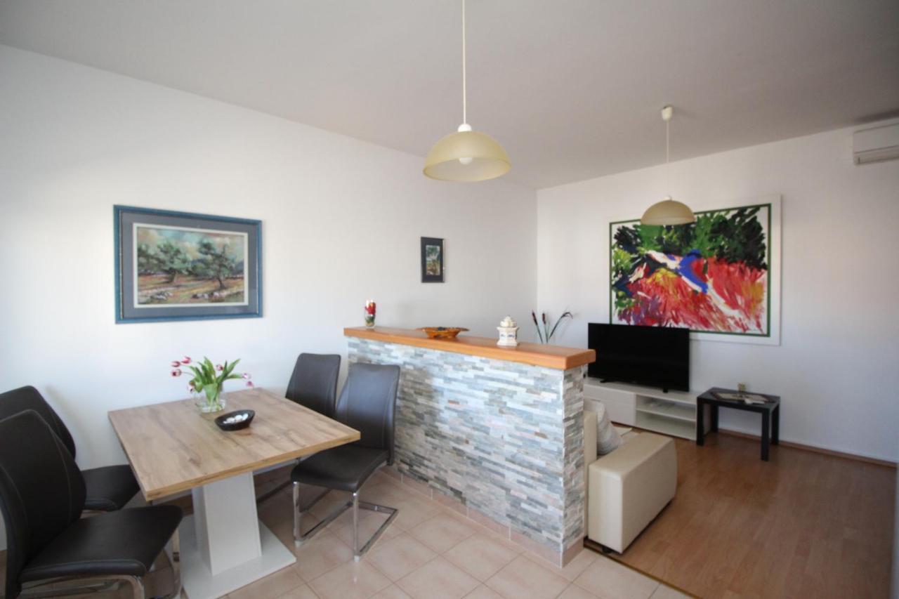 Apartments Vesna Пунат Екстер'єр фото